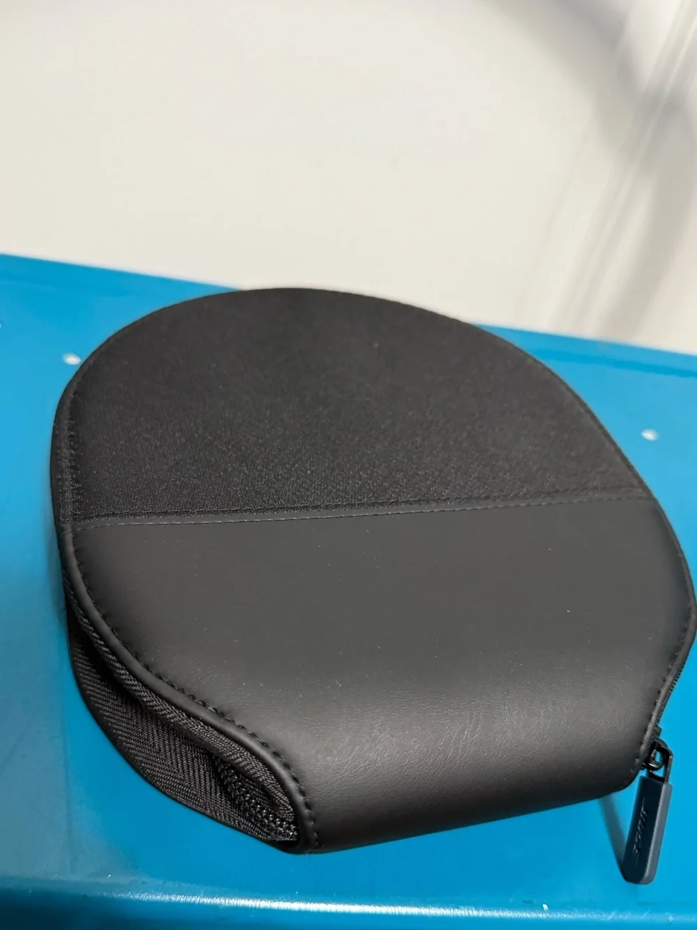 Bose Headphones Case - Picture 2 of 5